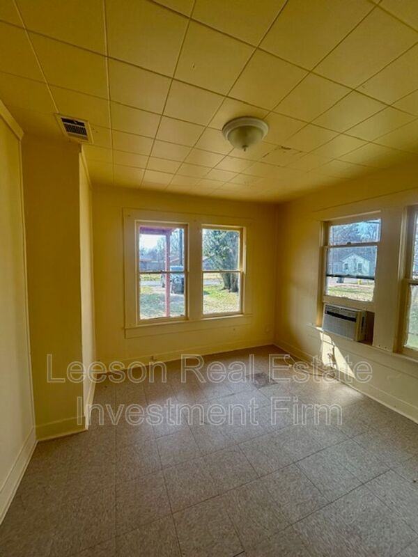 2621 Trichel St - Photo 7 of 16