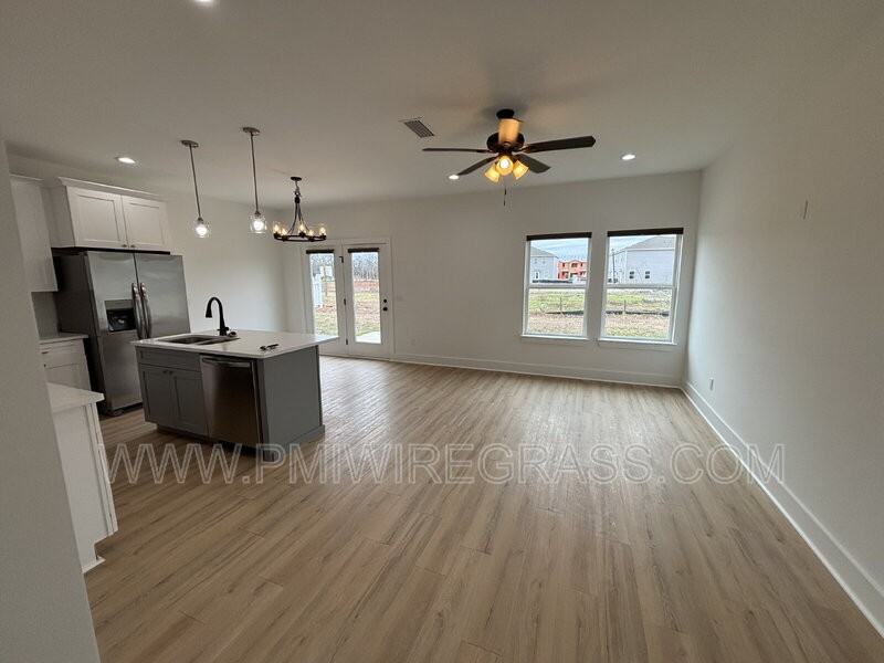 106 Jennie Dr - Photo 7 of 30