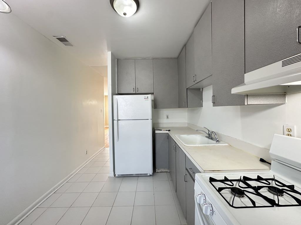 4407 N Keystone Ave #1 - Photo 3 of 21