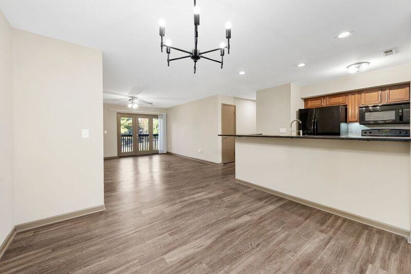 1070 University Dr #3 - Photo 6 of 22