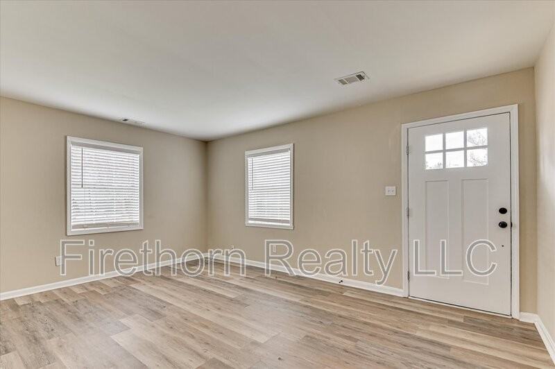 810 Royalette Ave - Photo 5 of 23