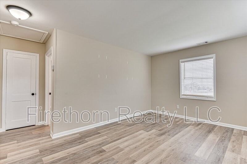 810 Royalette Ave - Photo 7 of 23