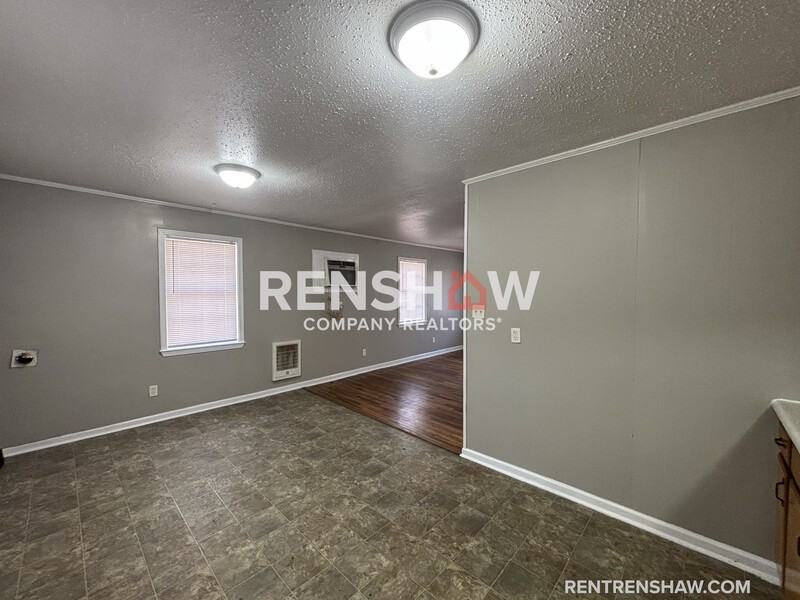 291 Navy Dr - Photo 2 of 13