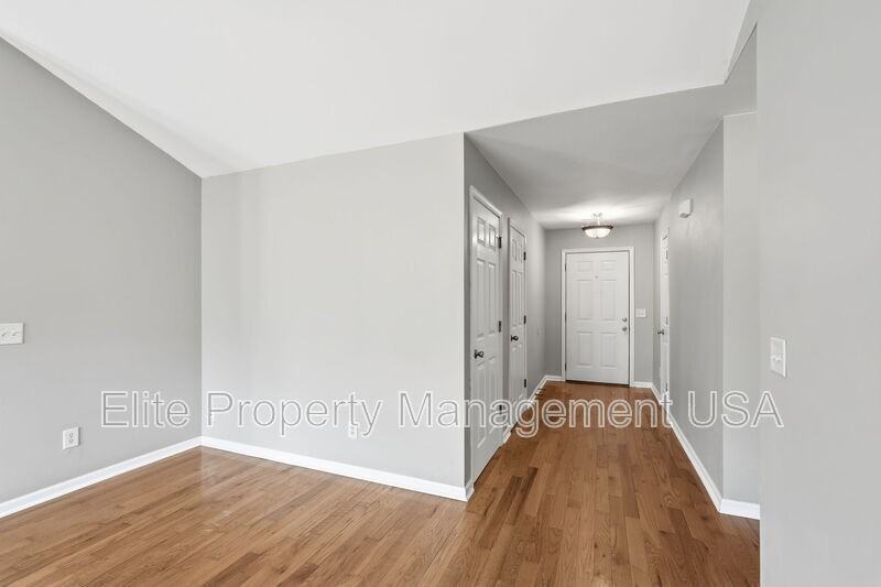 5055 Blue Goose Ct - Photo 3 of 26