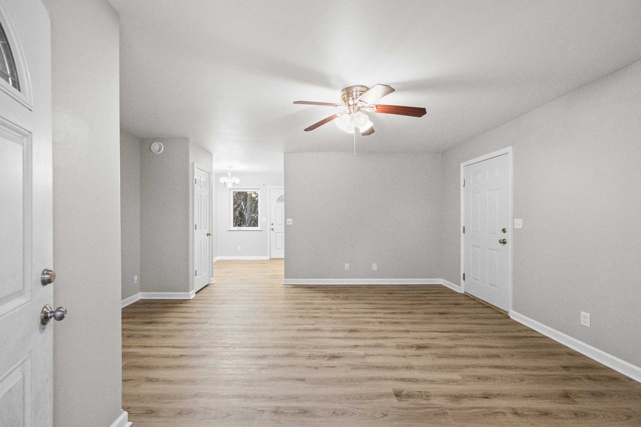 1450 Nymph Ct #B - Photo 2 of 27