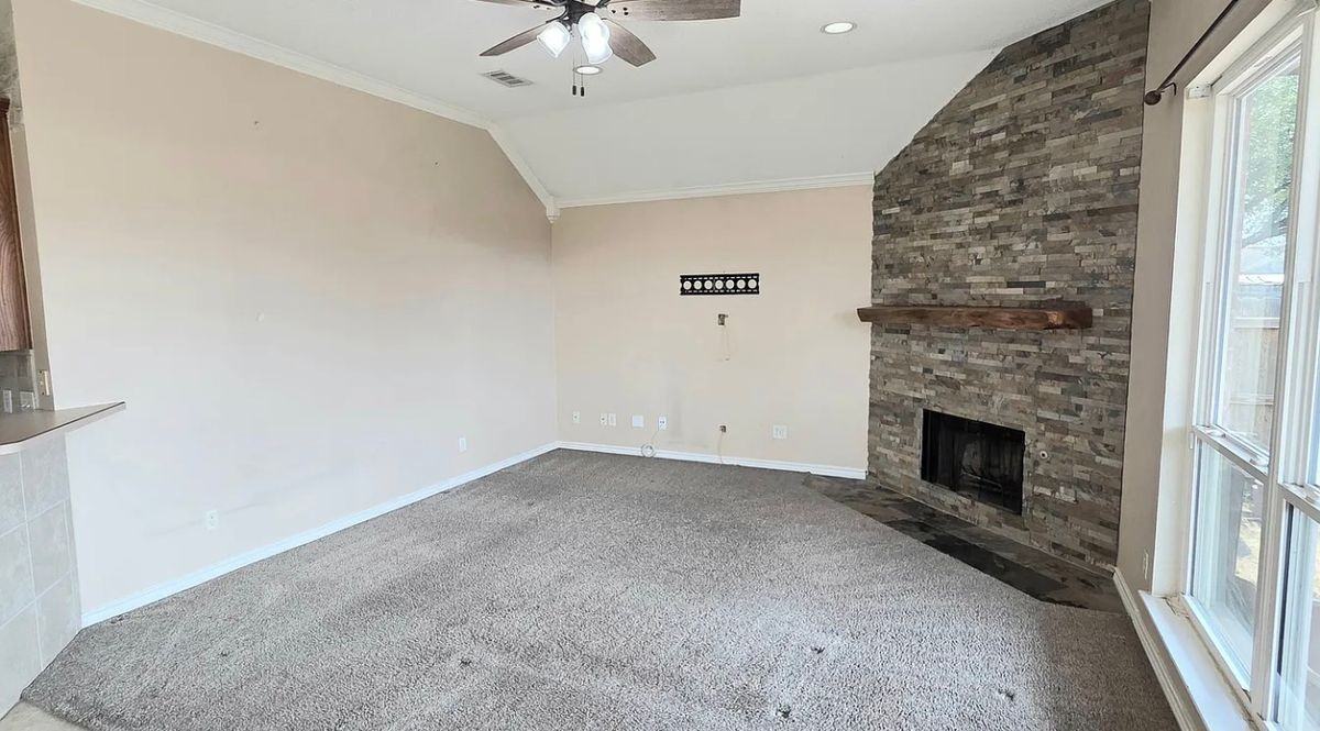 9050 Saranac Trl - Photo 6 of 18