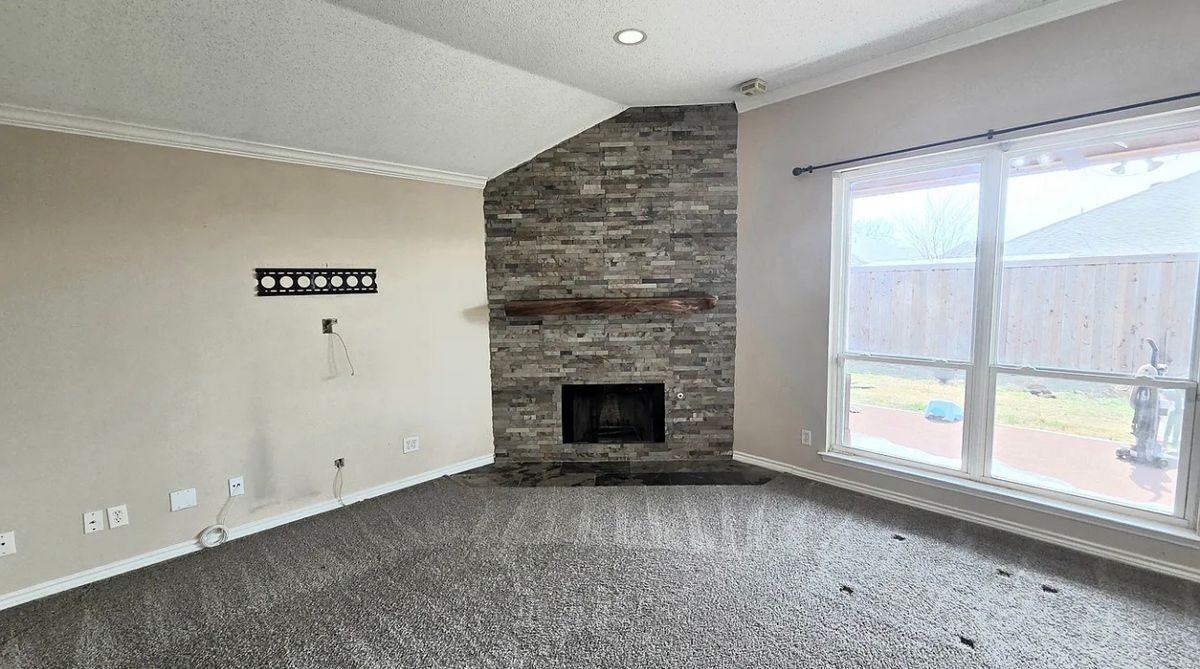 9050 Saranac Trl - Photo 7 of 18