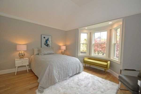 136 Banks St - Photo 5 of 12