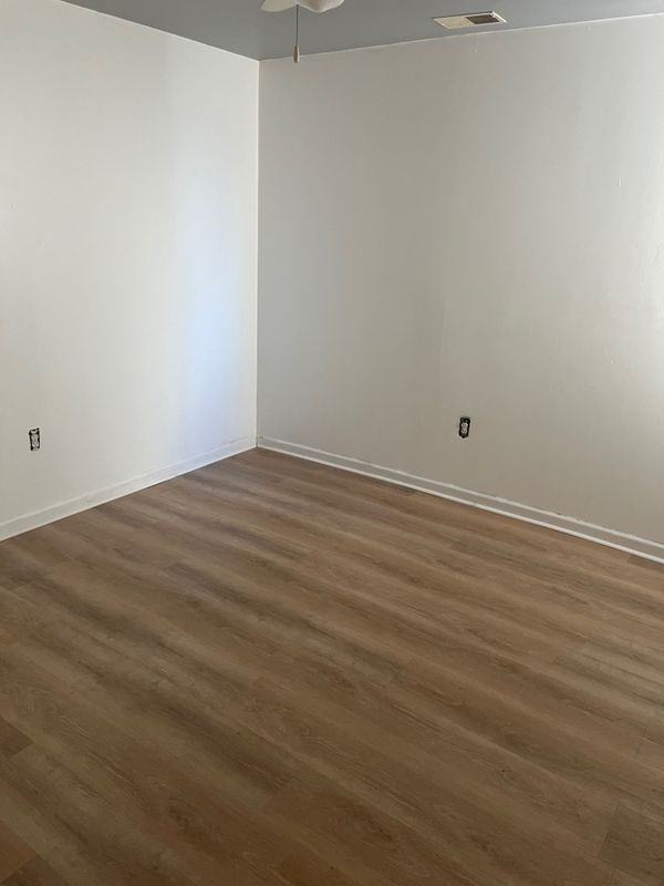 2351 N Park Ave - Photo 3 of 5