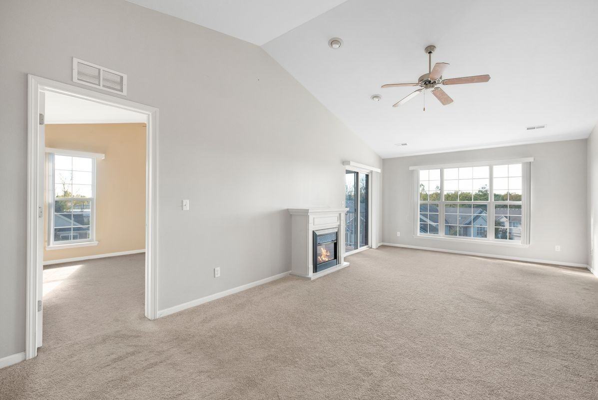 1845 Flagstone Cir - Photo 3 of 7
