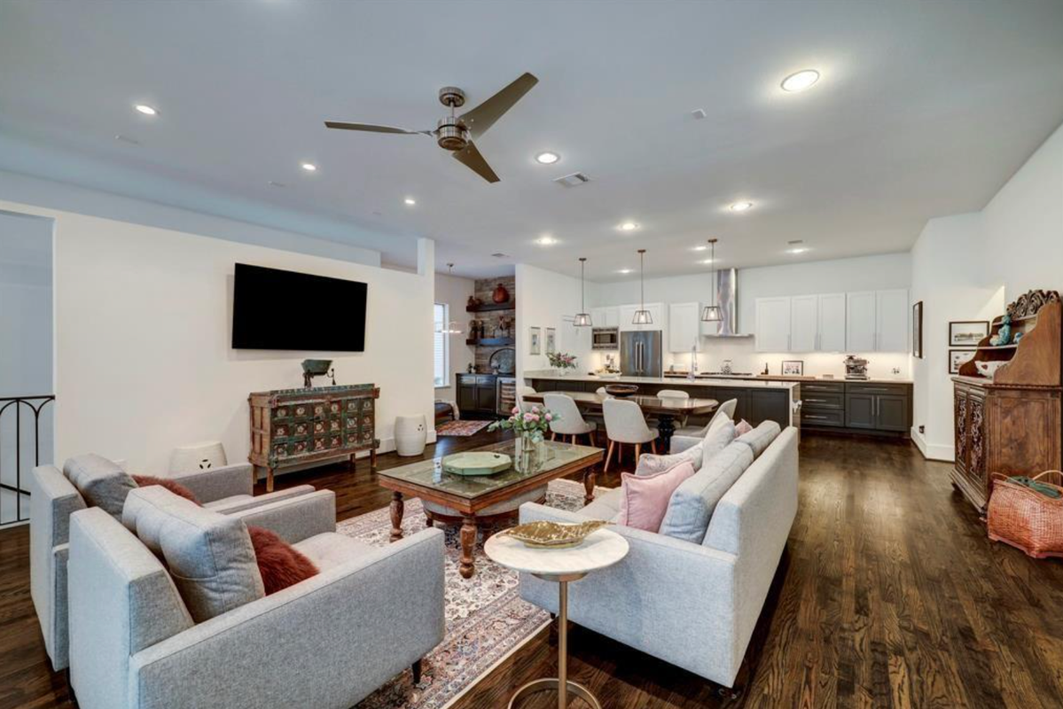 2007 Brun St ##D - Photo 2 of 6