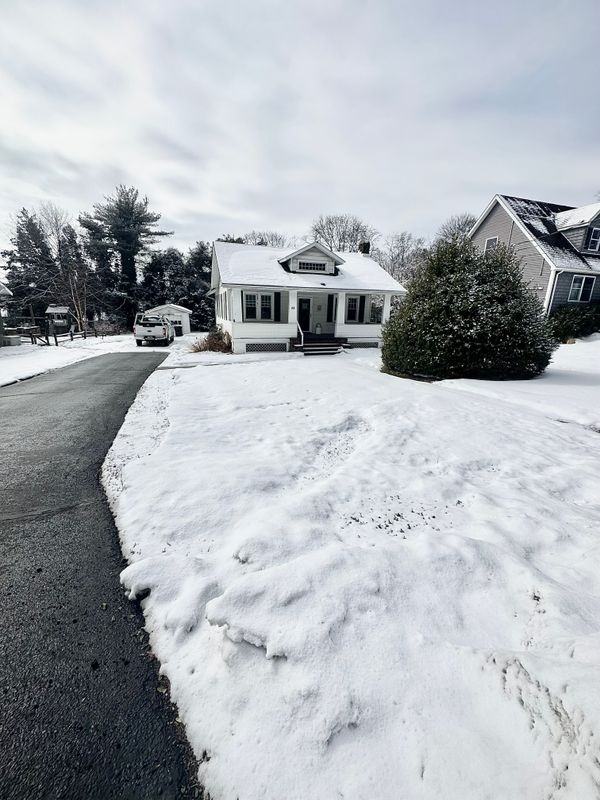 48 Valley Dr - Photo 2 of 18