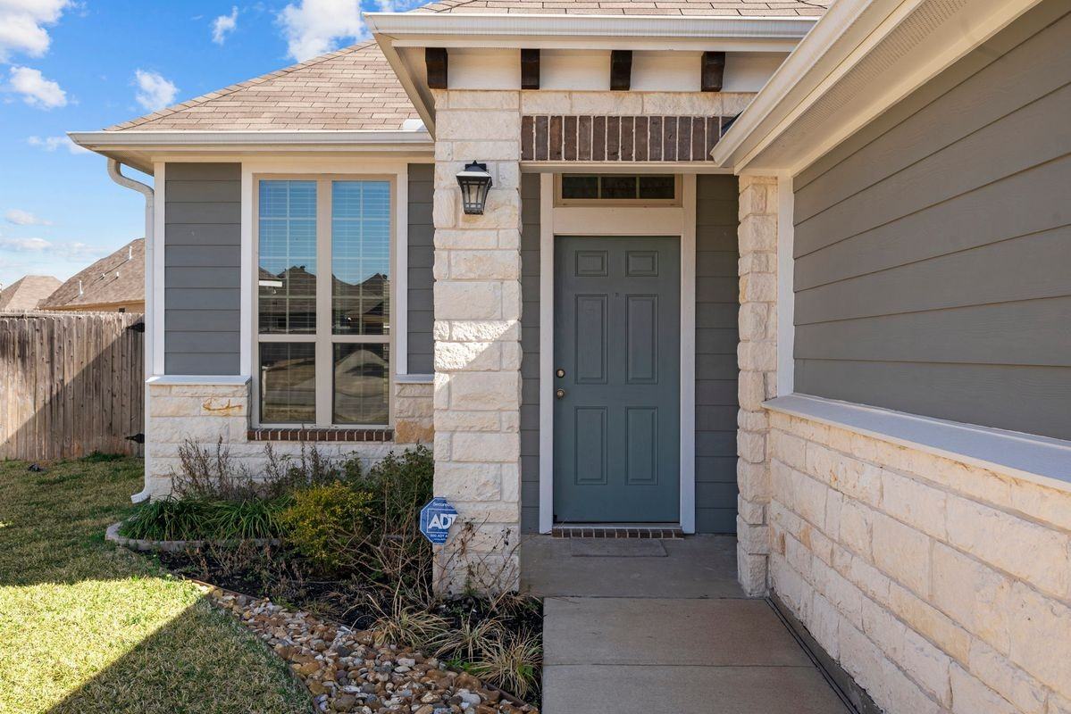 2079 Positano Loop - Photo 2 of 25