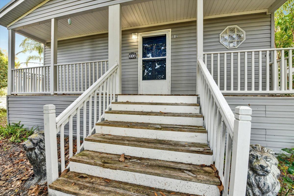 312 Aristides St - Photo 4 of 38