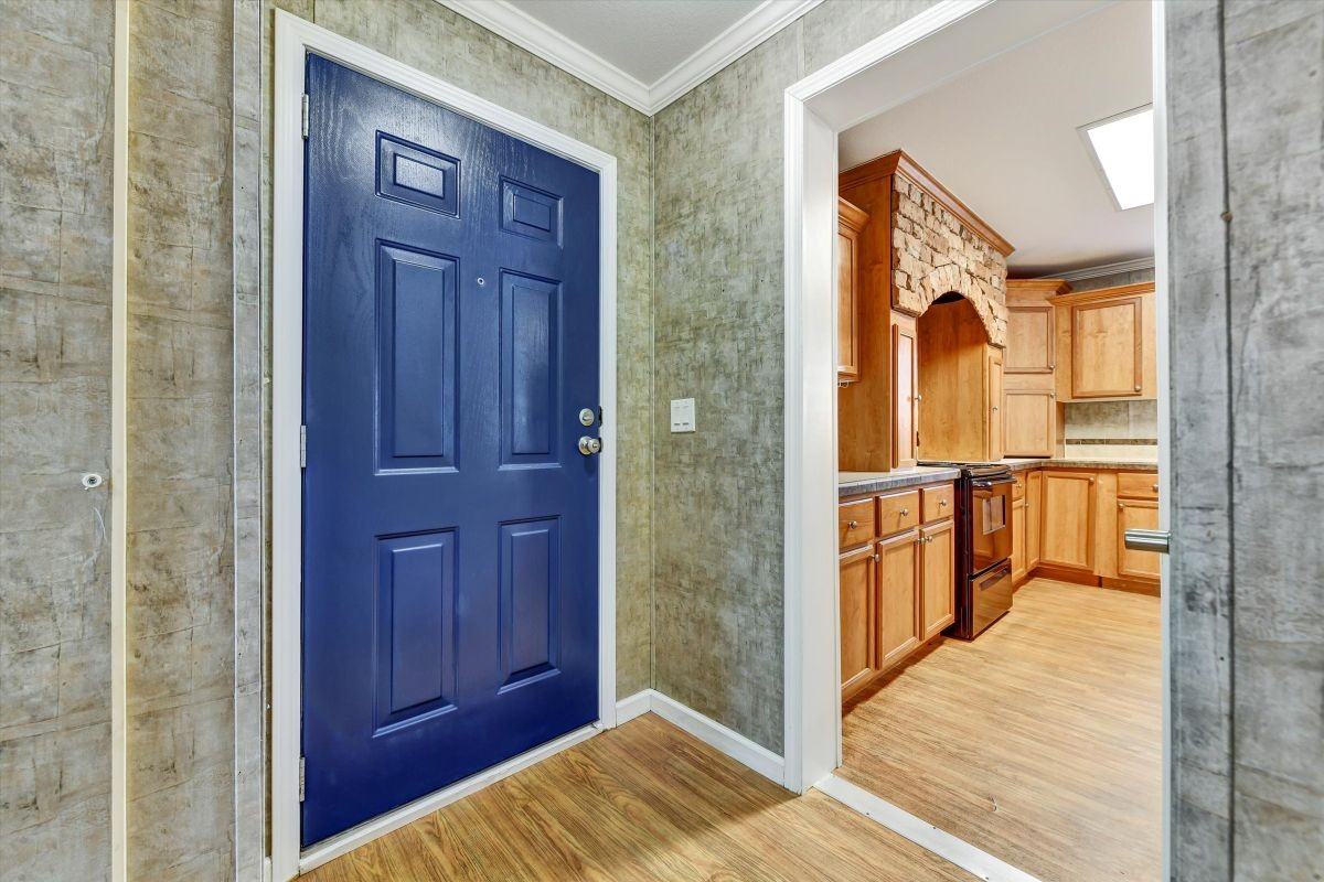 312 Aristides St - Photo 5 of 38