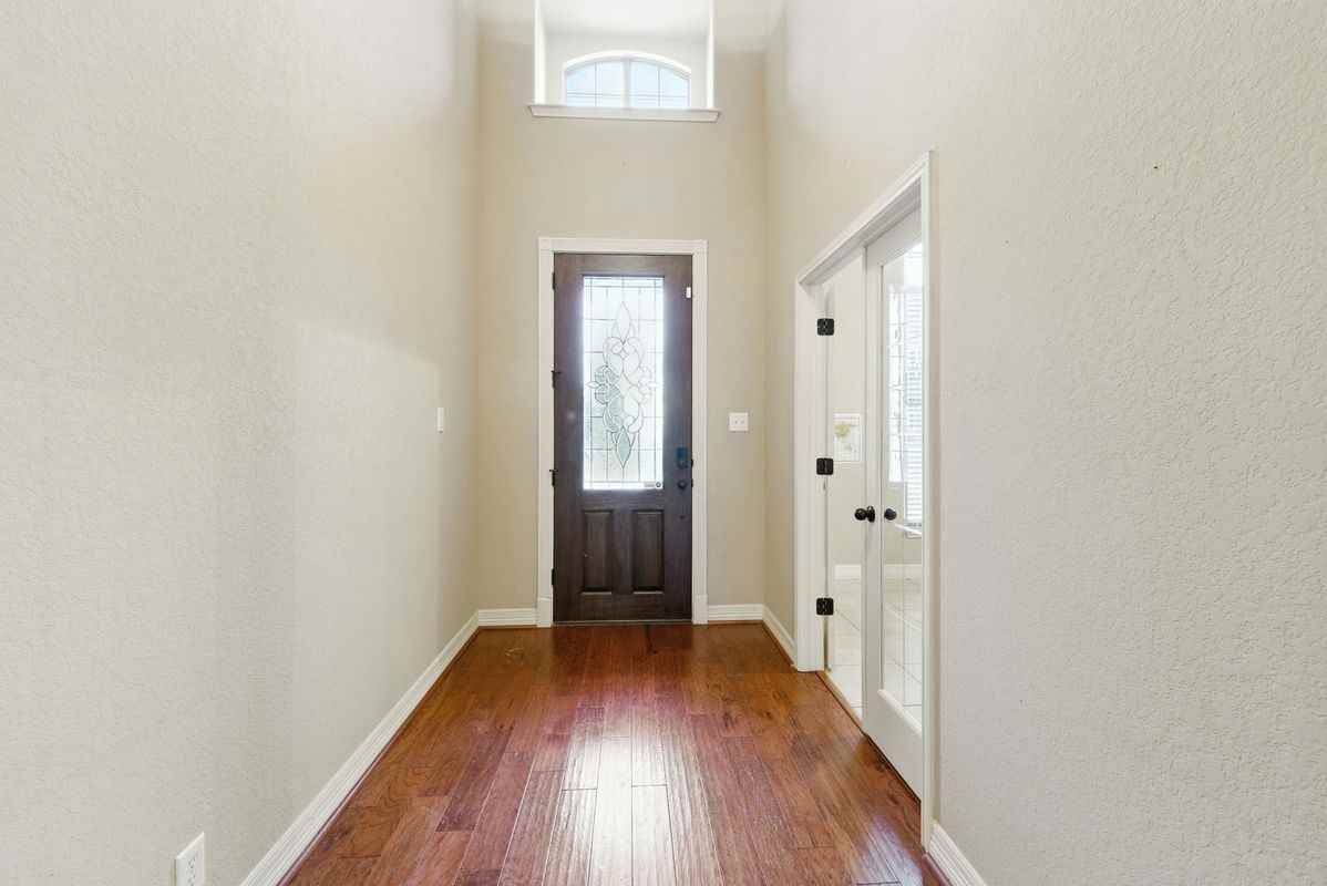 630 Colosseo Way - Photo 5 of 50