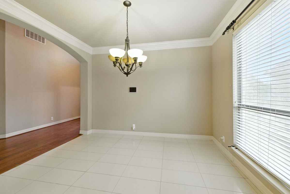 630 Colosseo Way - Photo 6 of 50