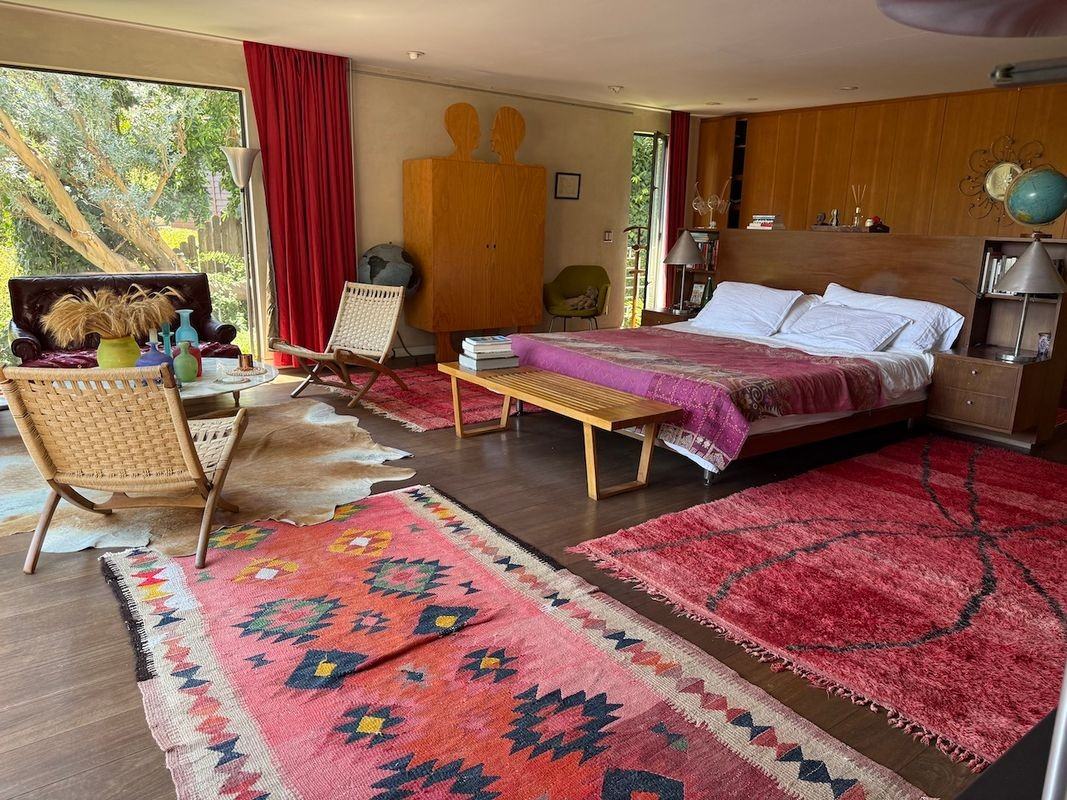 1467 Queens Rd - Photo 4 of 9