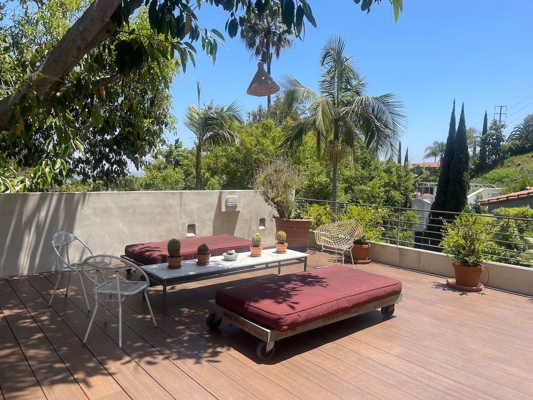 1467 Queens Rd - Photo 7 of 9