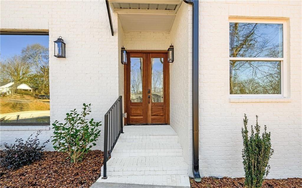 537 Stillwood Dr - Photo 2 of 33