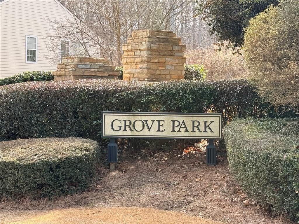 3539 Benthollow Ln - Photo 3 of 36