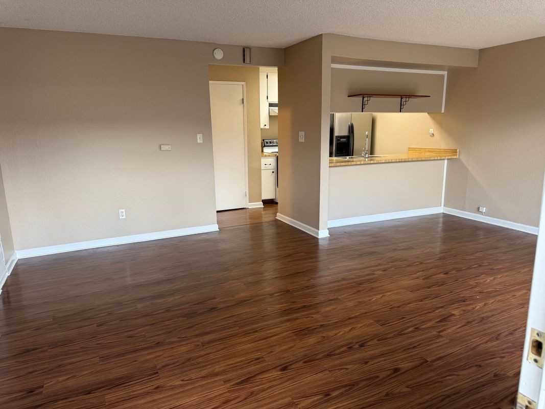 2504 Florida Ln - Photo 2 of 14