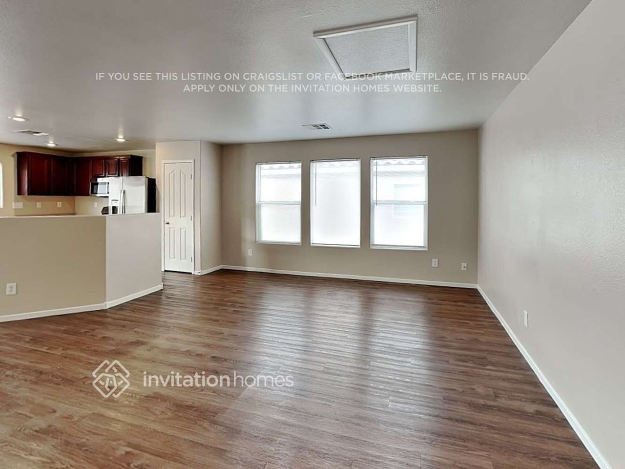 11627 Andorra St - Photo 4 of 20