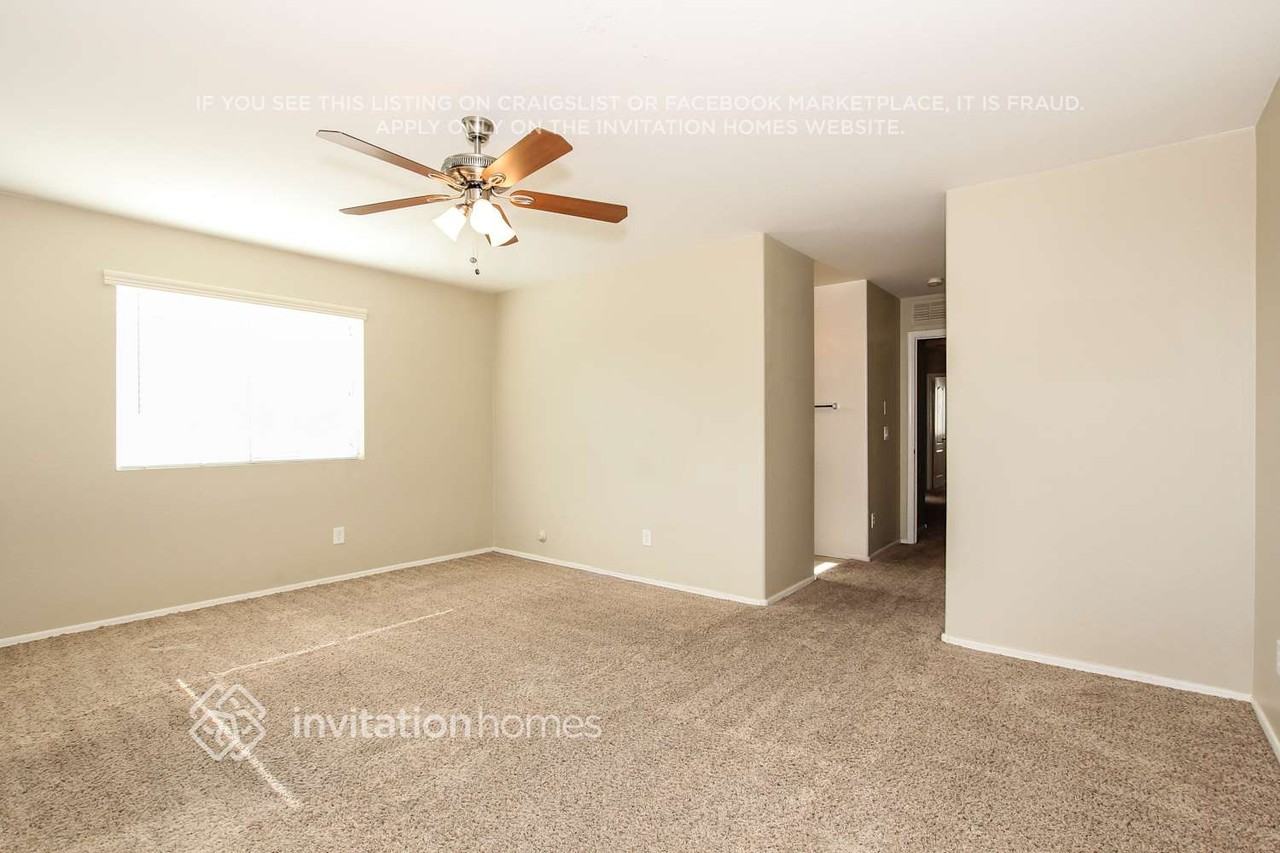 5220 W Albeniz Pl - Photo 7 of 17