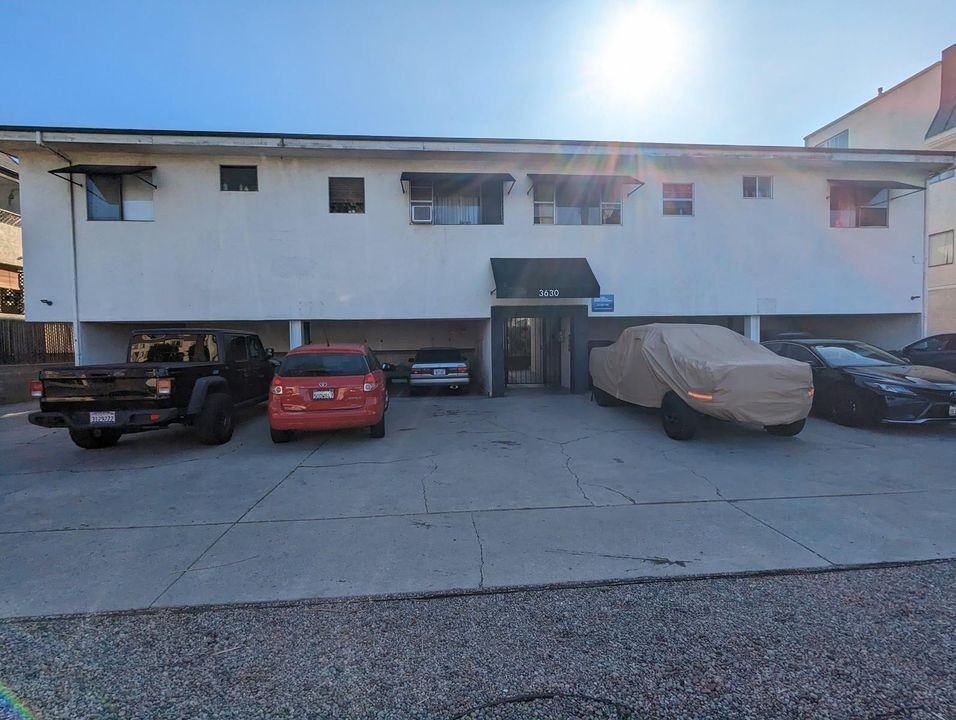 3630 Westwood Blvd - Photo 2 of 50