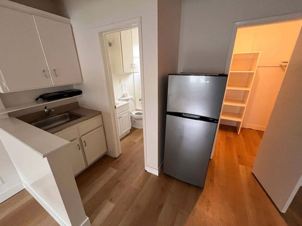 3630 Westwood Blvd - Photo 5 of 50