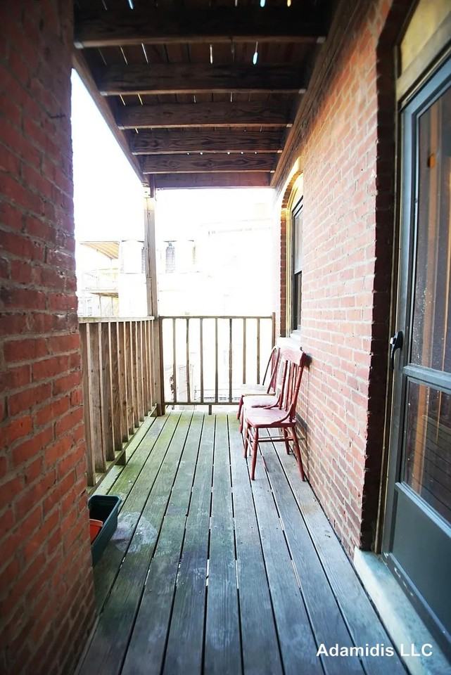 372 Centre St #2 - Photo 3 of 9