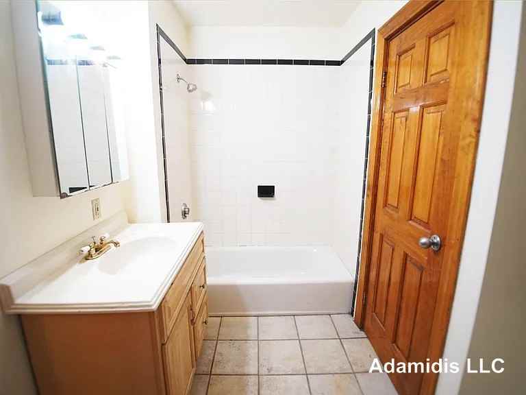 372 Centre St #2 - Photo 5 of 9