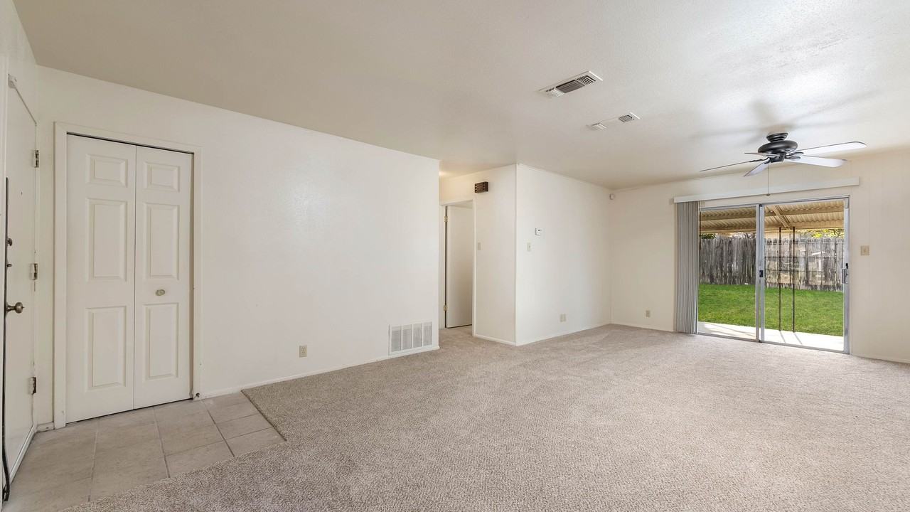 4710 Casa Bello St #NA - Photo 5 of 19