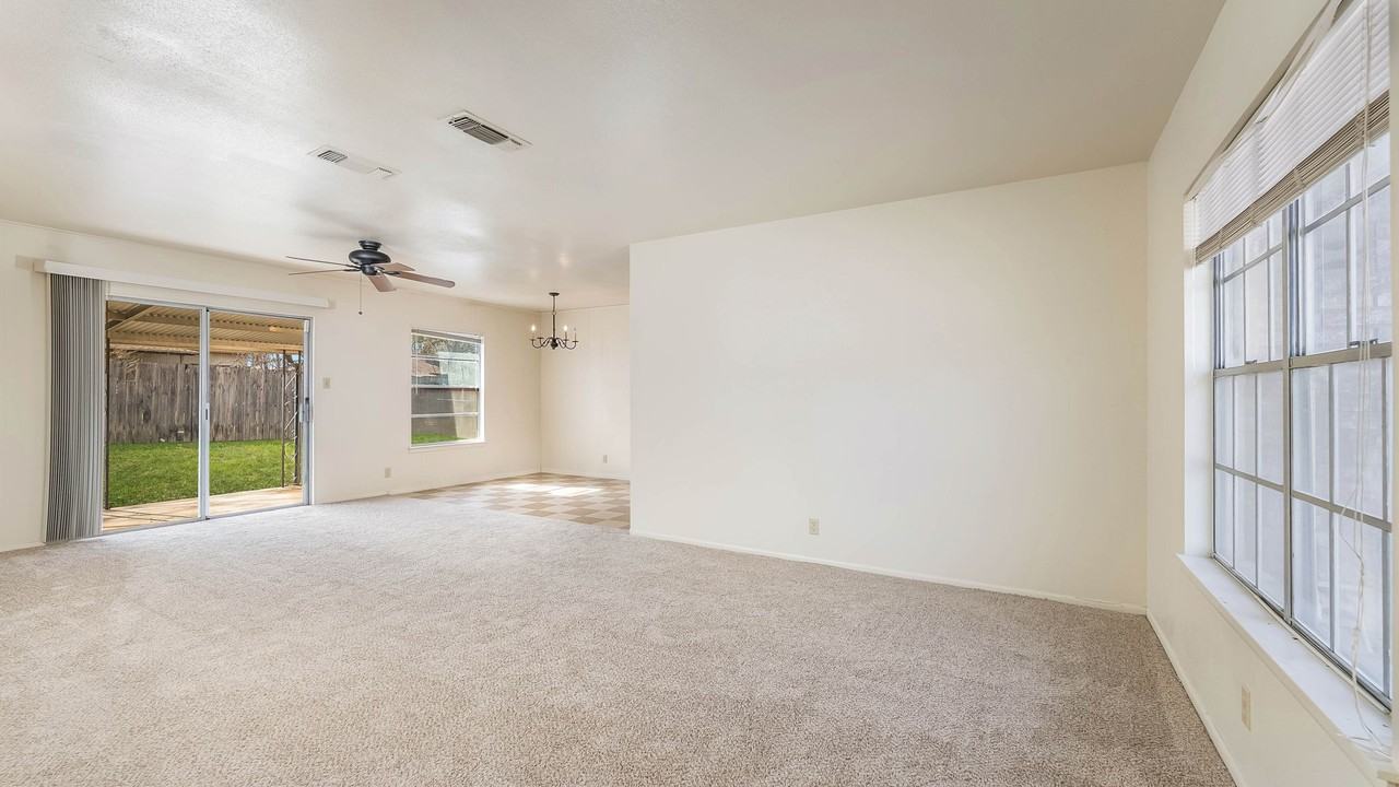 4710 Casa Bello St #NA - Photo 6 of 19