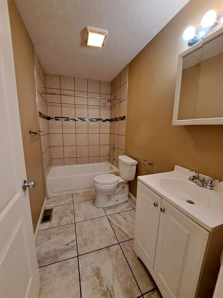 4325 Fair Oaks Rd #1 - Photo 6 of 7