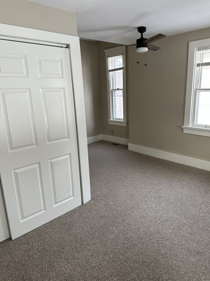 816 Fulton St - Photo 4 of 11