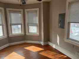 featured image of 315 E Garrison St #2