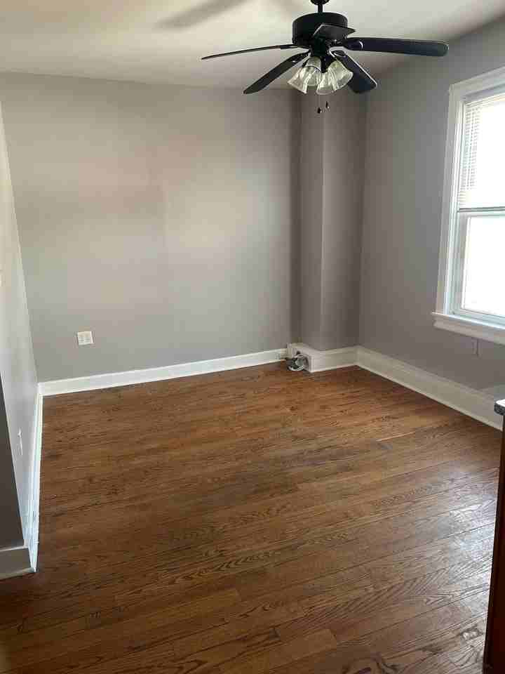 315 E Garrison St #2 - Photo 3 of 6