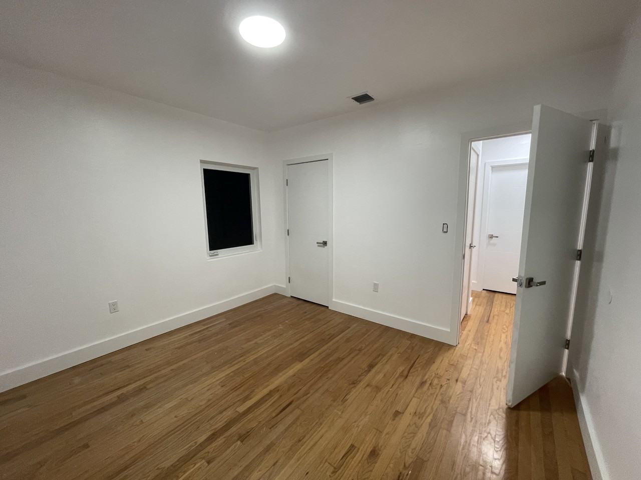 2000 Sw 17th St #NA - Photo 6 of 13