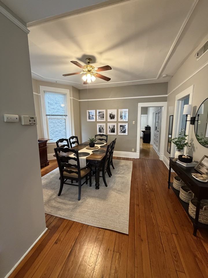 3318 N Kenmore Ave #1 - Photo 3 of 17