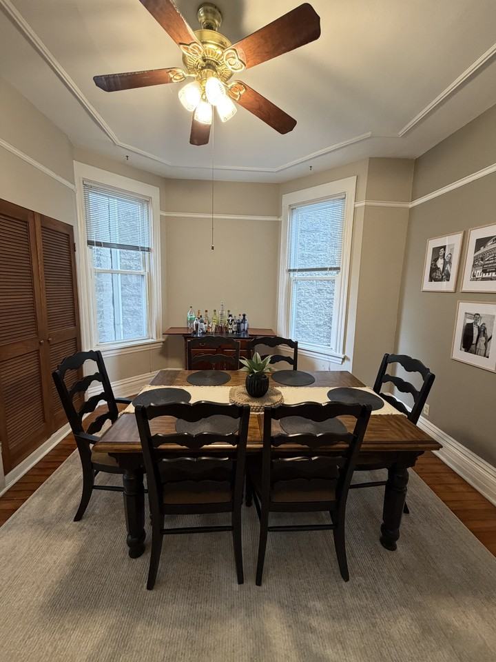 3318 N Kenmore Ave #1 - Photo 4 of 17