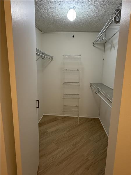 742 N Wells St - Photo 4 of 9