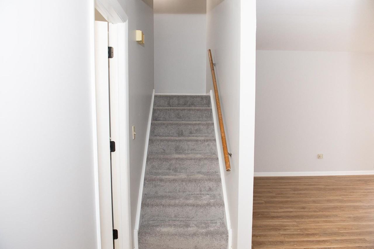 608 N Lake Shore Dr - Photo 2 of 17