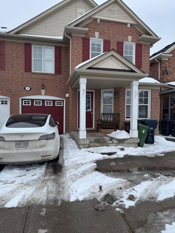 17 Millcar Dr #LOWER