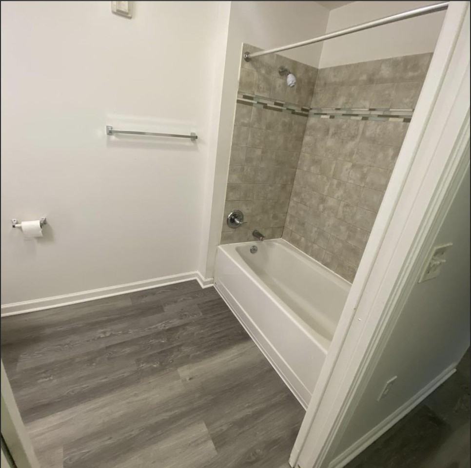 2501 24th St - Photo 5 of 7