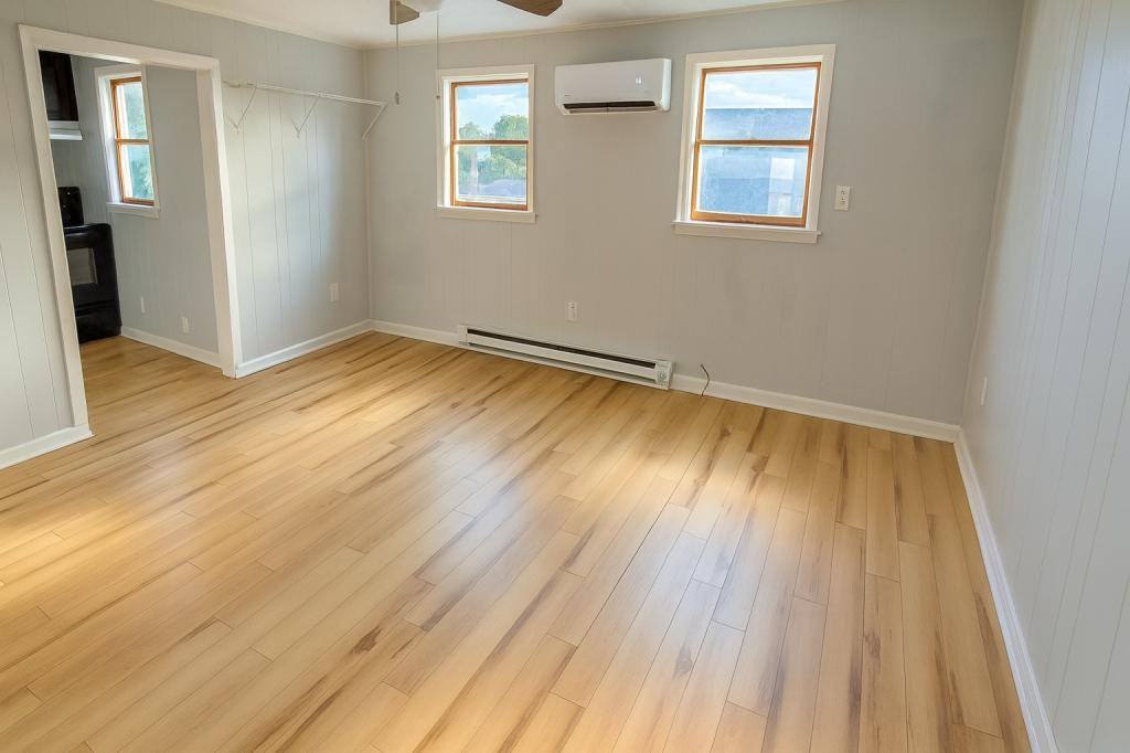 746 8th St - Photo 3 of 5