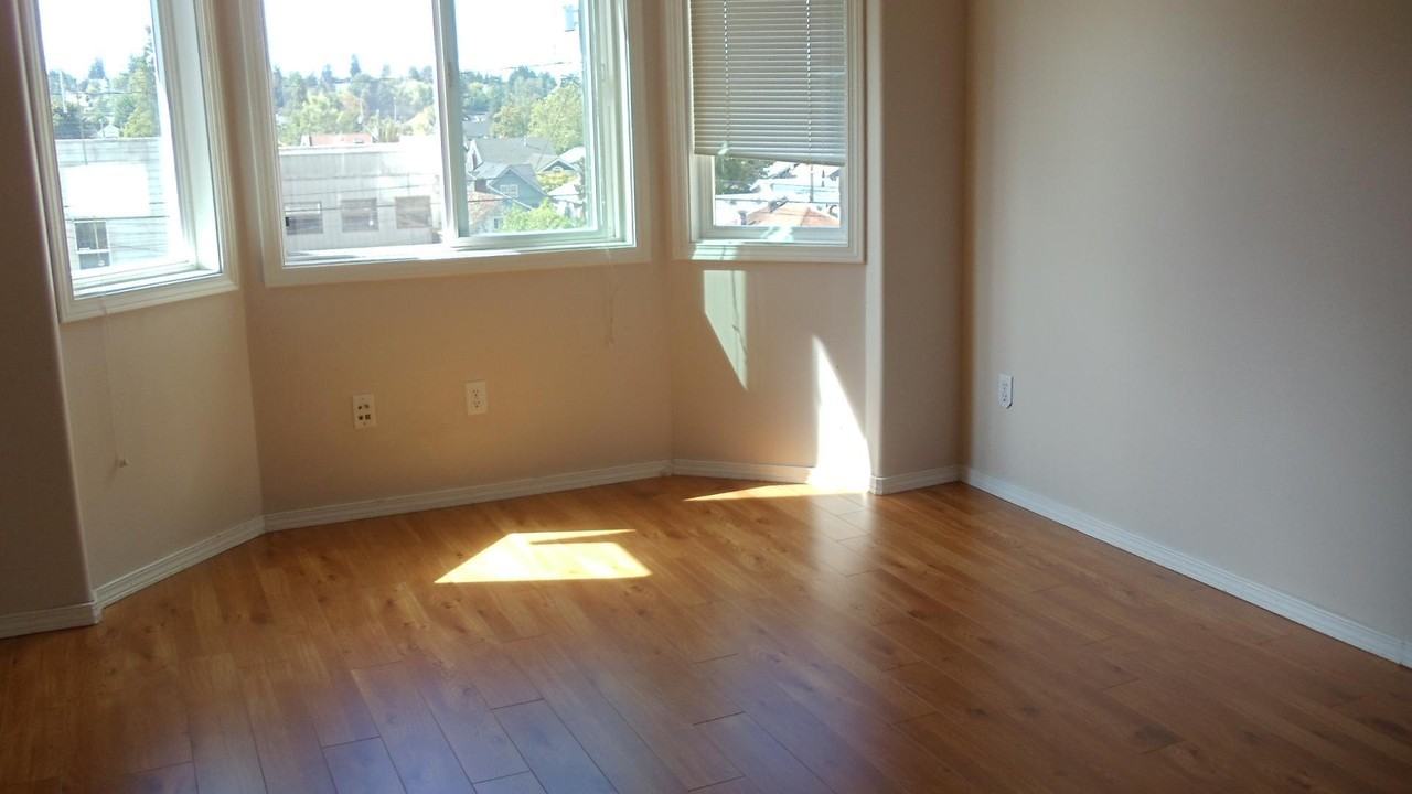 5626 University Way Ne #A - Photo 5 of 13