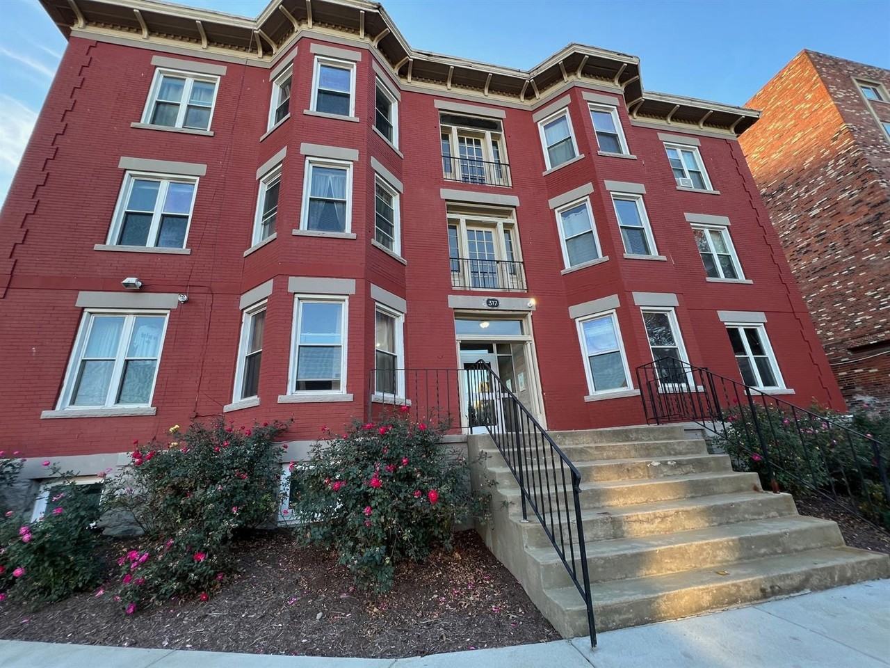 317 N Craig St #6 - Photo 7 of 9