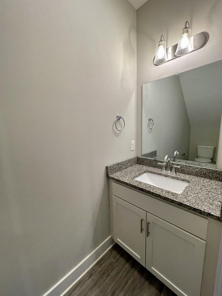 93 Warwick Dr #1 - Photo 5 of 31