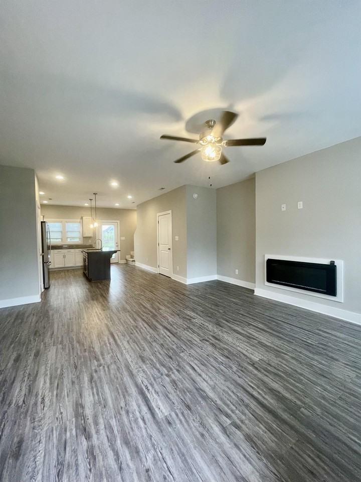 93 Warwick Dr #1 - Photo 7 of 31